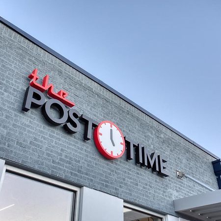 Post Time Inn Carlsbad Bagian luar foto